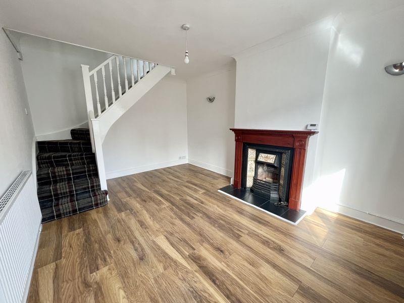 GRIMSBY ROAD, CLEETHORPES 2 bed end of terrace house for sale £90,000