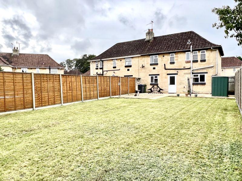 North End, Calne SN11 3 bed semidetached house for sale £289,950