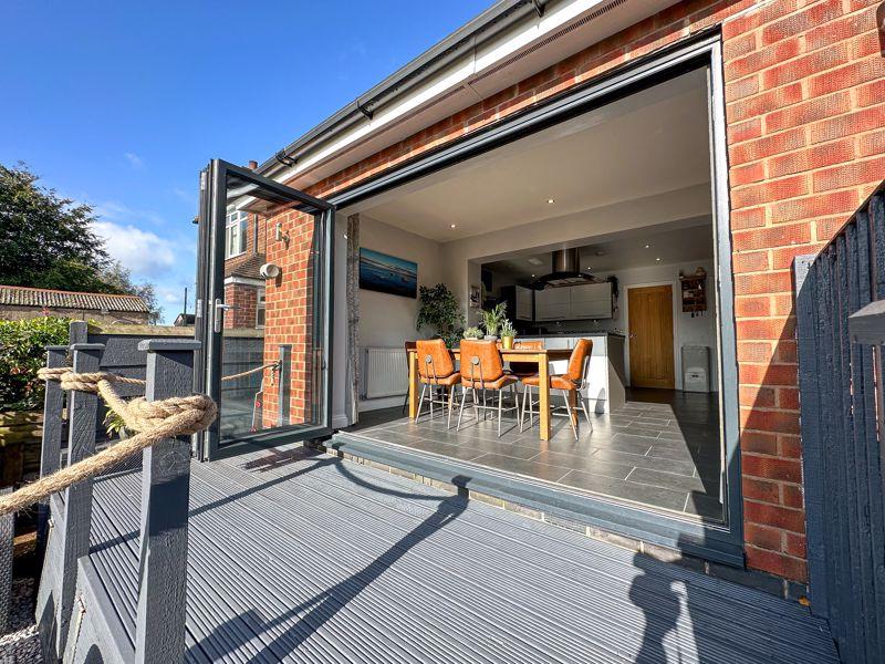 Biddulph Road, Mow Cop, ST7 3PU 3 bed terraced house for sale £238,000