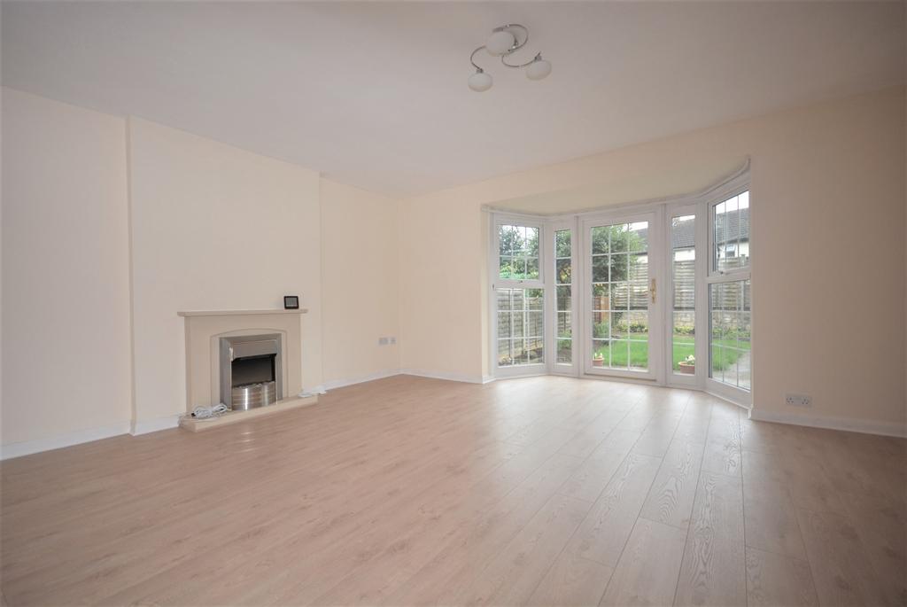 6 Boston Mews, Boston Spa, Wetherby 3 bed mews £1,100 pcm (£254 pw)