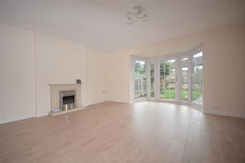 3 bedroom mews to rent, Boston Mews, Boston Spa, Wetherby, LS23 6JE