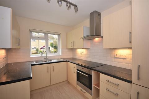 3 bedroom mews to rent, Boston Mews, Boston Spa, Wetherby, LS23 6JE