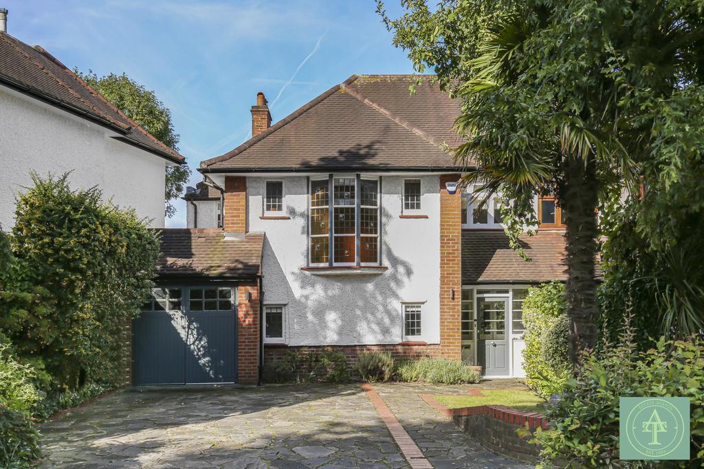 The Ridgeway, London, N14 4 bed semidetached house £1,275,000