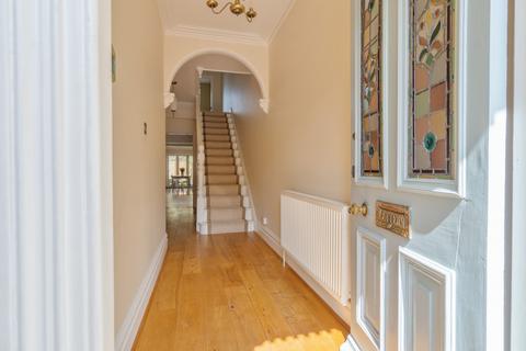 48 Roper Road, Canterbury, CT2 7EQ