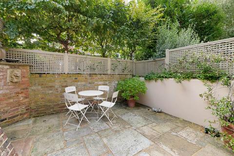 3 bedroom terraced house for sale, Gloucester Walk, Kensington, London