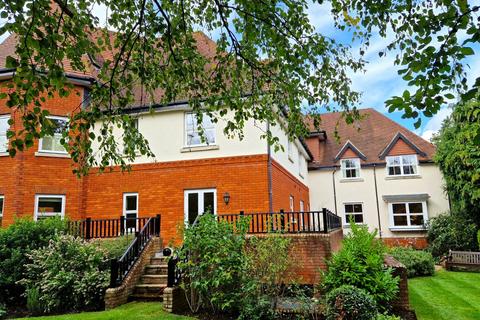 1 bedroom flat for sale, London Road, Sunningdale, Ascot, Berkshire