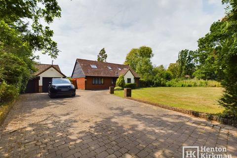 Oakwood Blind Lane, Billericay, CM12 9SN