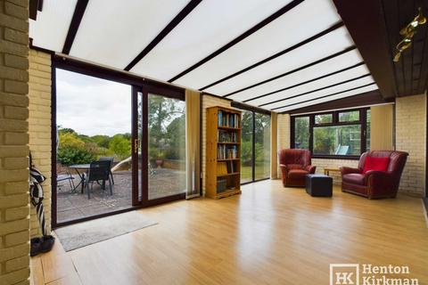 Oakwood Blind Lane, Billericay, CM12 9SN