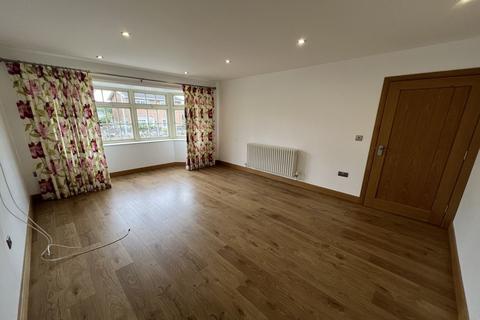 3 bedroom detached house for sale - Llanfoist, Abergavenny, NP7