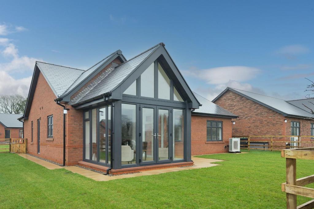 14 MOORHOUSE EXTERNALS-3.jpg