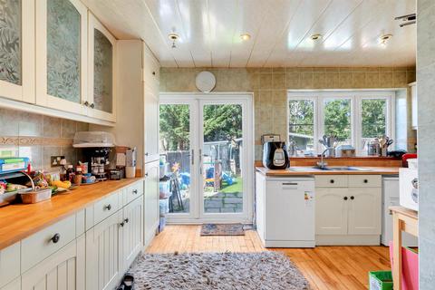15 Detling Road, Bromley, BR1 4SH