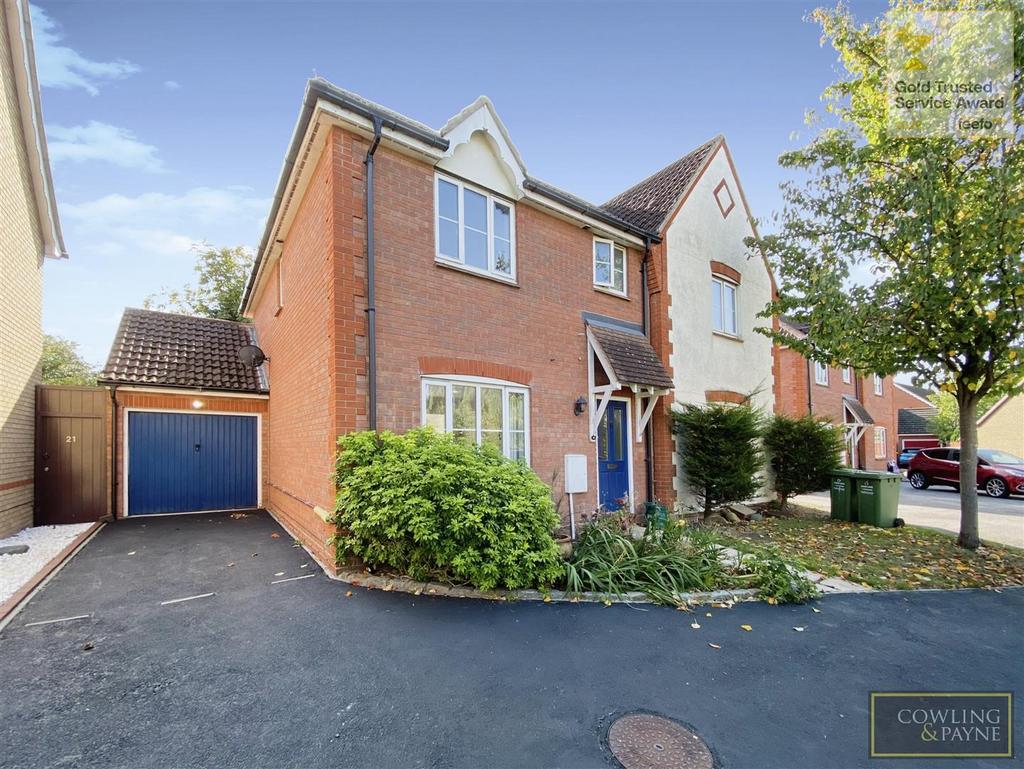 Headingley Close, Basildon 3 bed semidetached house £1,600 pcm (£369 pw)
