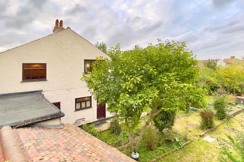 3-4, Old Sungate Cottages Collier Row Road, Romford, RM5 2BT