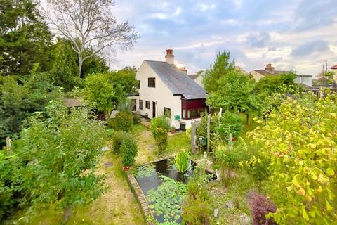 3-4, Old Sungate Cottages Collier Row Road, Romford, RM5 2BT