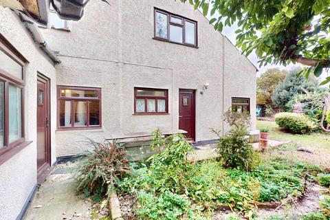 3-4, Old Sungate Cottages Collier Row Road, Romford, RM5 2BT