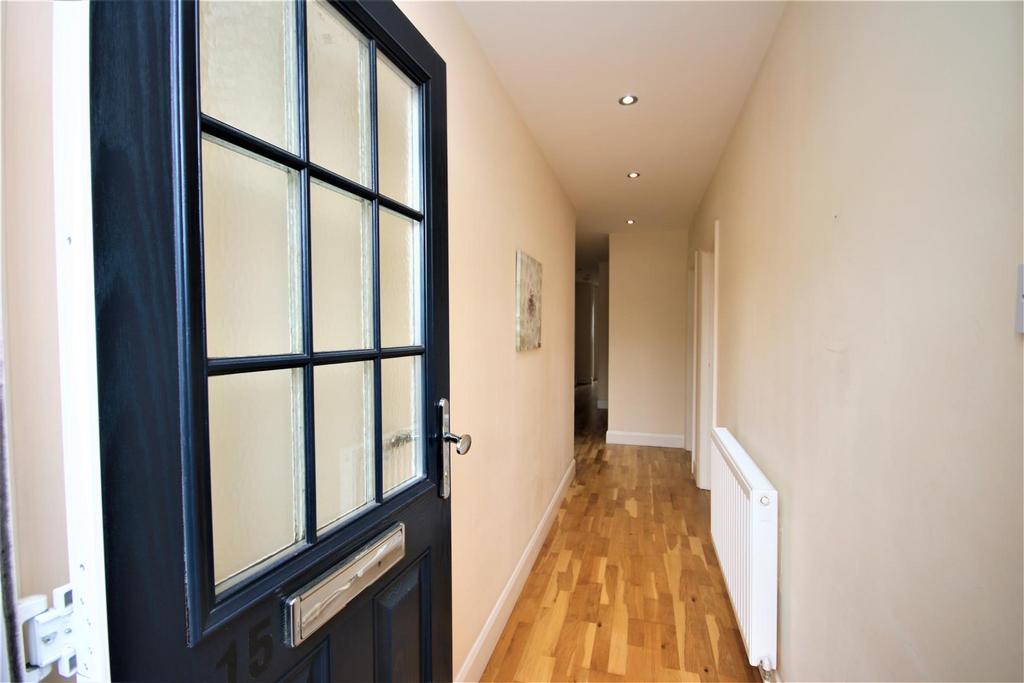 Entrance hall: pic. 1