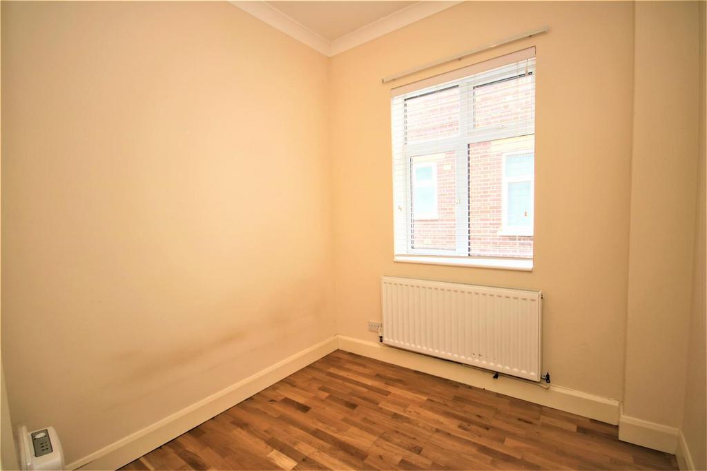 Bedroom 2: