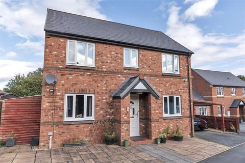 3 bedroom detached house for sale, Maldwyn Way, Montgomery