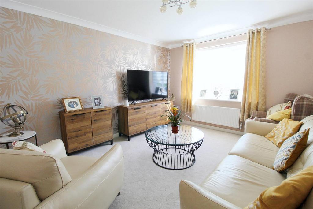 Kestrel Avenue, Wilthorpe, Barnsley... 4 bed detached house for sale