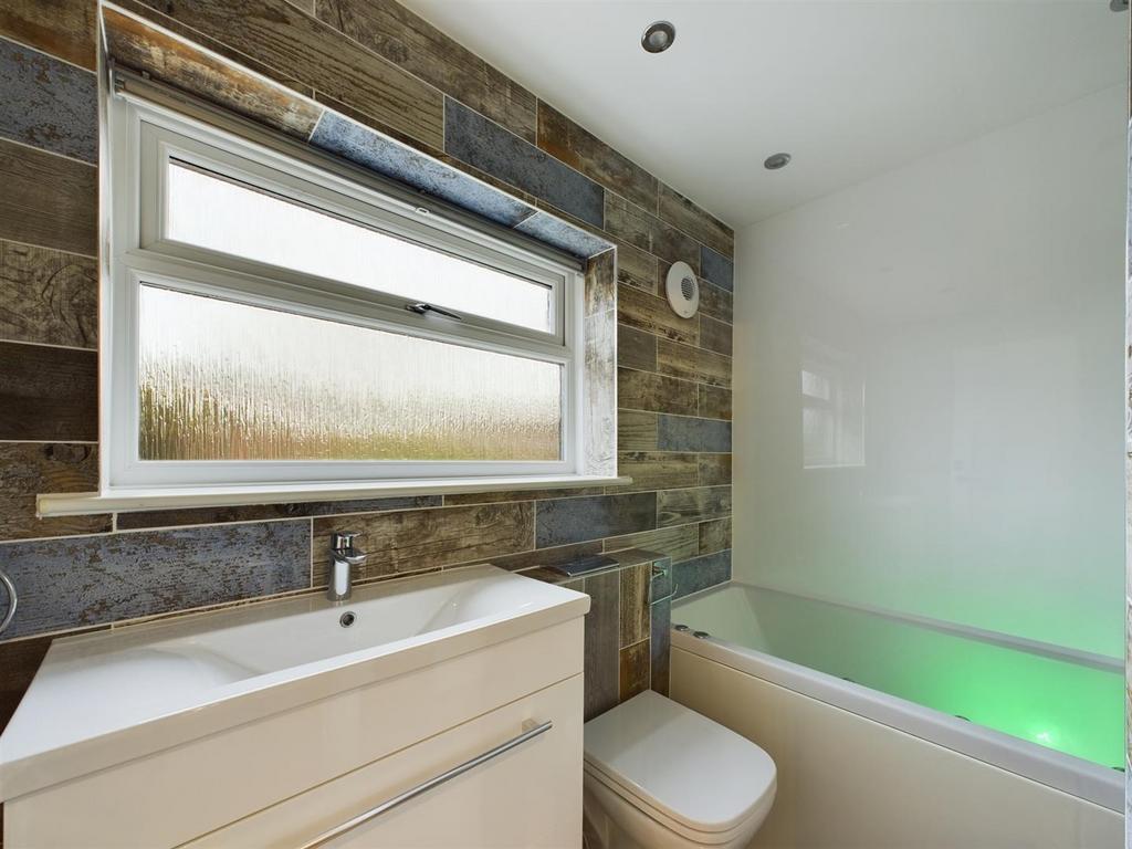 Bath 2.jpg