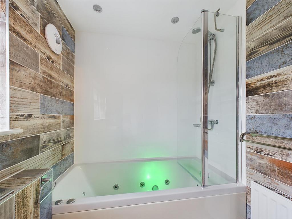 Bath 1.jpg