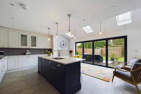 52 Beach Road, North Shields, NE30 2QT