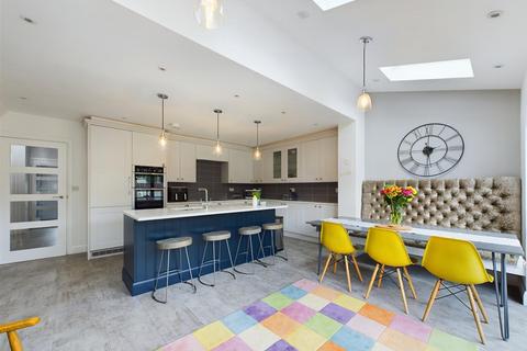 52 Beach Road, North Shields, NE30 2QT