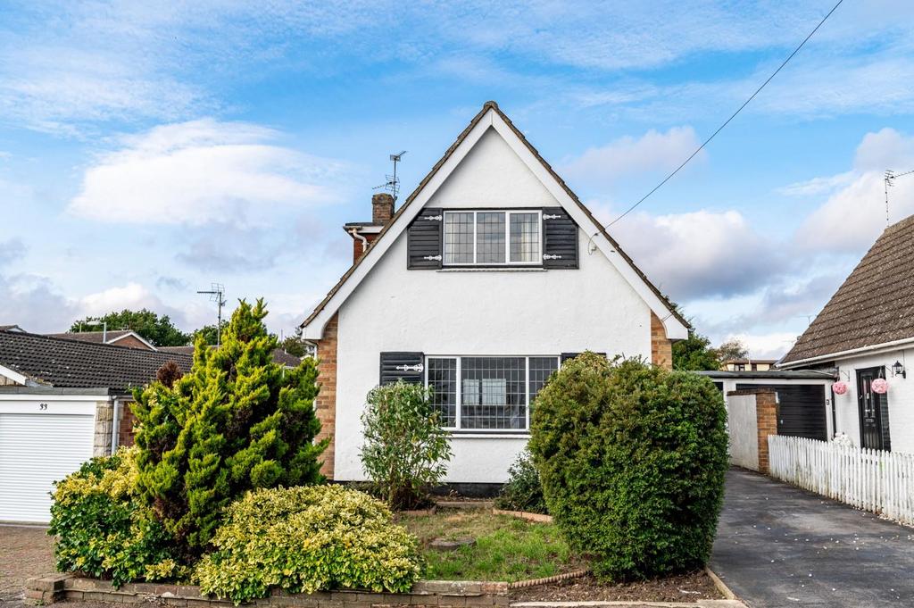 Springfields, Dunmow 2 bed chalet for sale £450,000