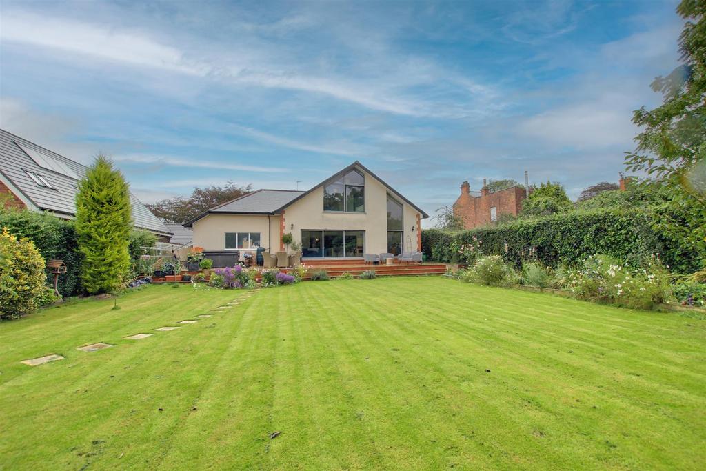 Hull Road, Skirlaugh 5 bed detached house for sale £535,000