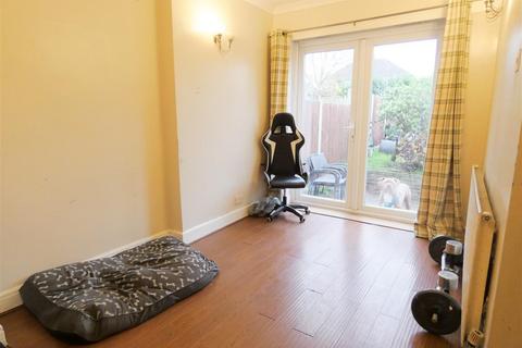 3 bedroom semi-detached house for sale - Yateley Crescent, Great Barr, Birmingham