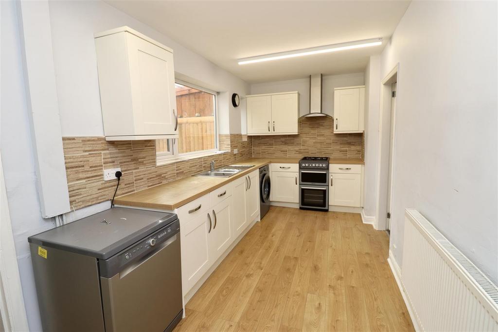 Cliffe Road, Market Weighton, York 3 bed house for sale £160,000
