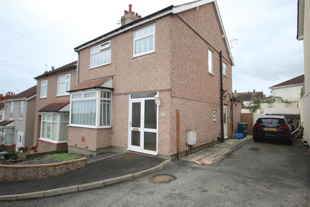 Marine Avenue, Old Colwyn, Colwyn Bay 3 bed semidetached house for