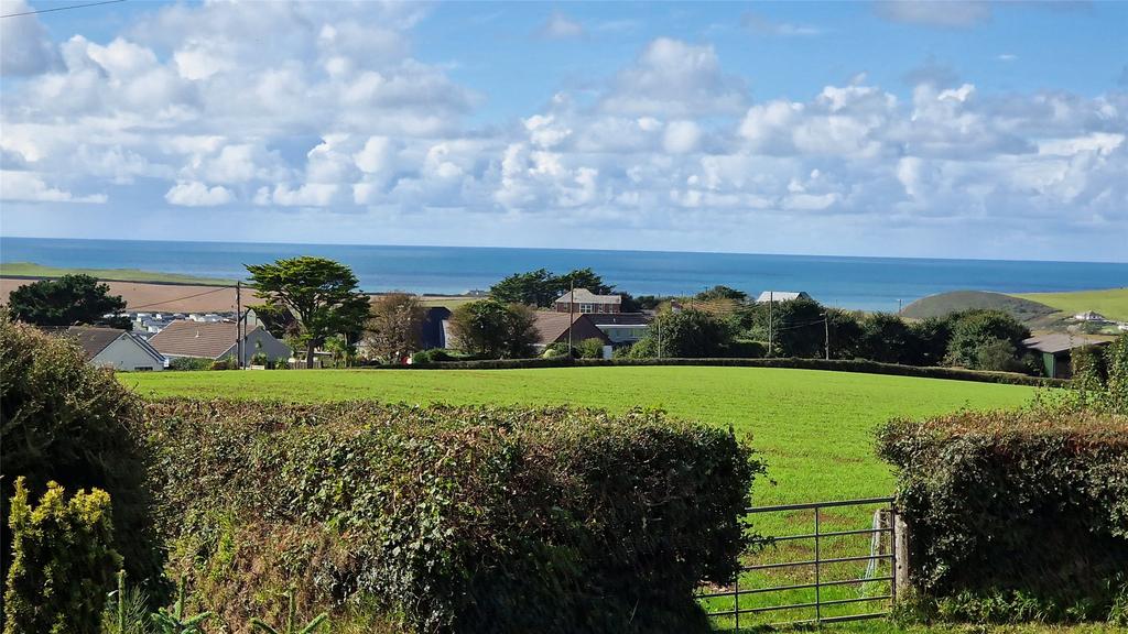 Trelawney Avenue, Poughill, Bude, Cornwall, EX23 3 bed bungalow for