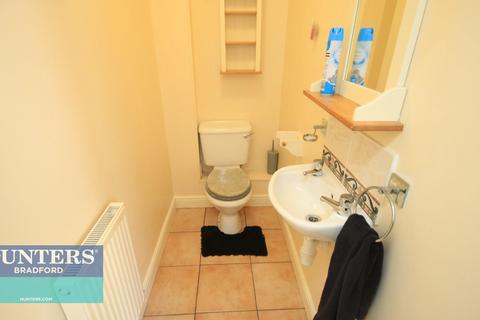 83a Stone Hall Road, Bradford, BD2 2EW
