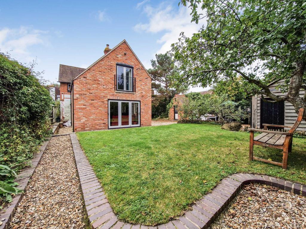 AstonOnCarrant, Tewkesbury, Gloucestershire 3 bed detached house for
