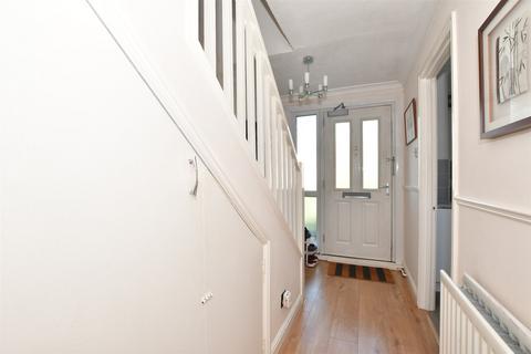 57 Victor Close, Hornchurch, RM12 4XH