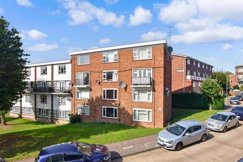 57 Victor Close, Hornchurch, RM12 4XH