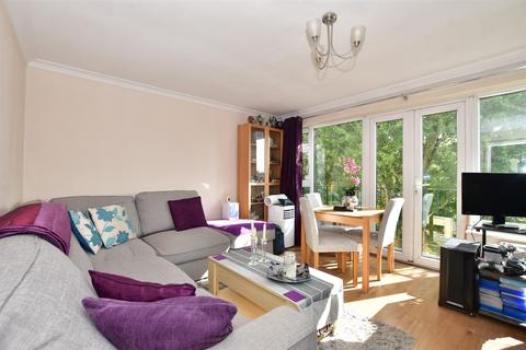 57 Victor Close, Hornchurch, RM12 4XH