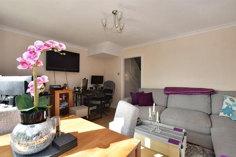 57 Victor Close, Hornchurch, RM12 4XH