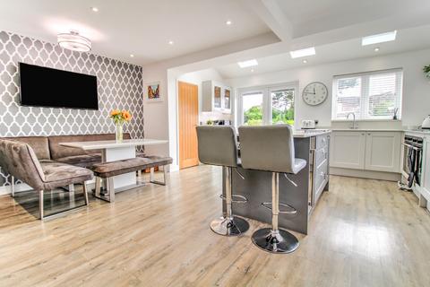 15 Deerhurst, Bristol, BS15 1XH