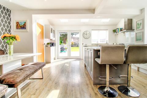 15 Deerhurst, Bristol, BS15 1XH