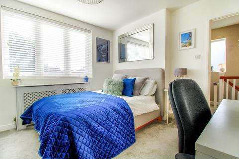15 Deerhurst, Bristol, BS15 1XH