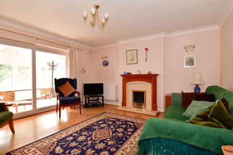 2 bedroom detached bungalow for sale - Burghfield Road, Istead Rise, Kent