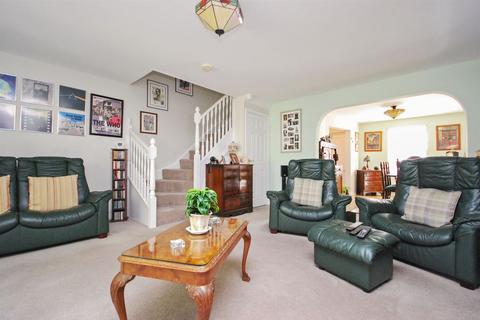 18 Ruskins View, Herne Bay, CT6 7AE