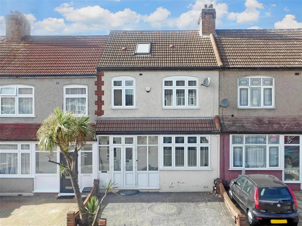 Chadwell Heath Lane, Chadwell Heath, Essex 4 bed terraced house for