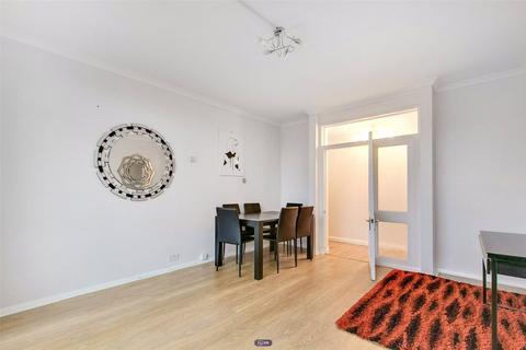 2 bedroom apartment to rent - Great Portland Street, London, W1W