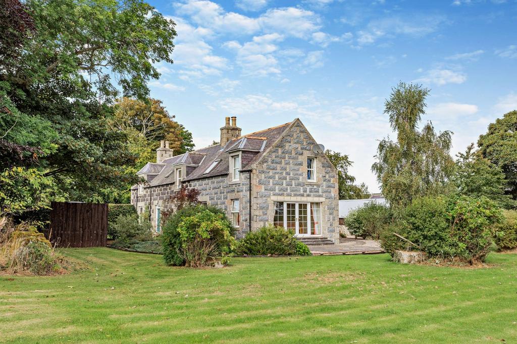 Ruthven, Huntly, Aberdeenshire 4 bed detached house for sale £570,000