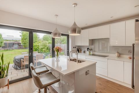 39 Brampton Road, St Albans, AL1 4PU