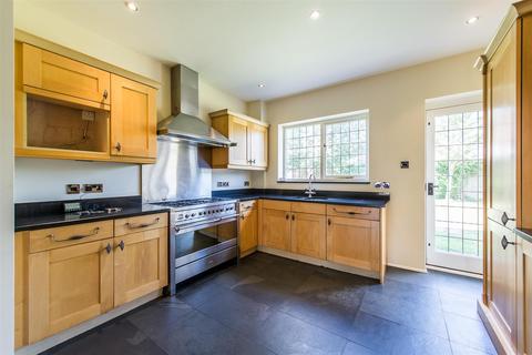 5 bedroom detached house for sale, Hadlow Road, Tonbridge