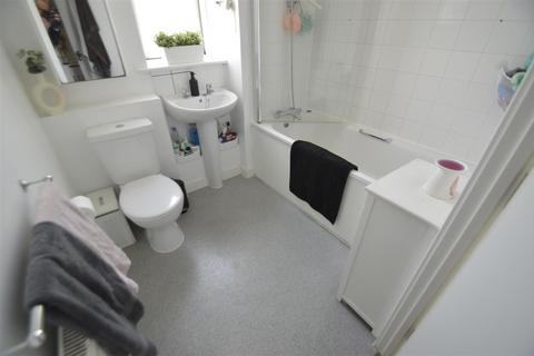 22 Reginald Ellingworth Street, Dagenham, RM9 4BY